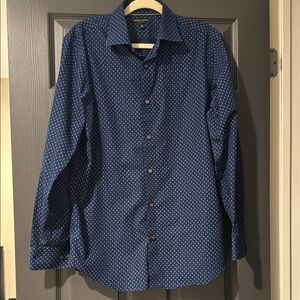Banana Republic Button-Down Shirt –Men’s Medium – Navy Blue with White Print EUC
